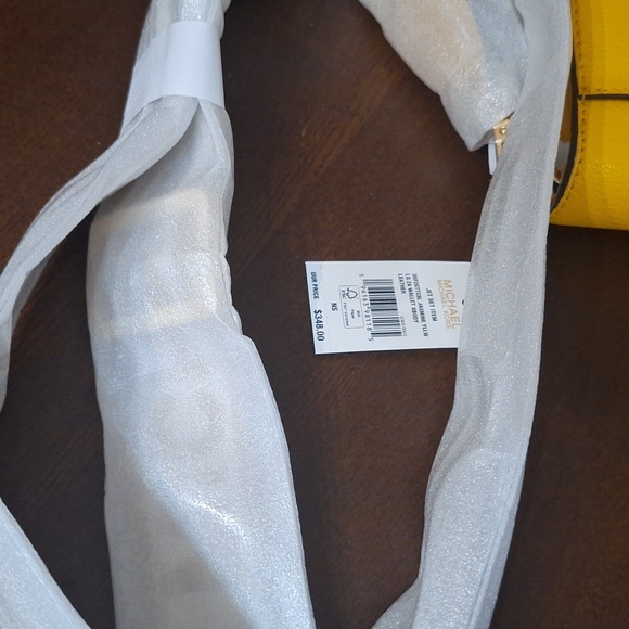 HP Michael Kors Jasmine yellow crossbody bag - Picture 7 of 10